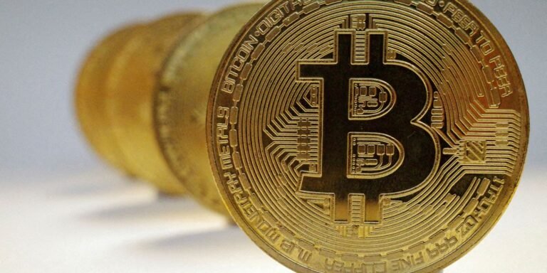 2022-02-24t192039z_1_lynxmpei1n1h3_rtroptp_4_fintech-crypto-stablecoins.jpg
