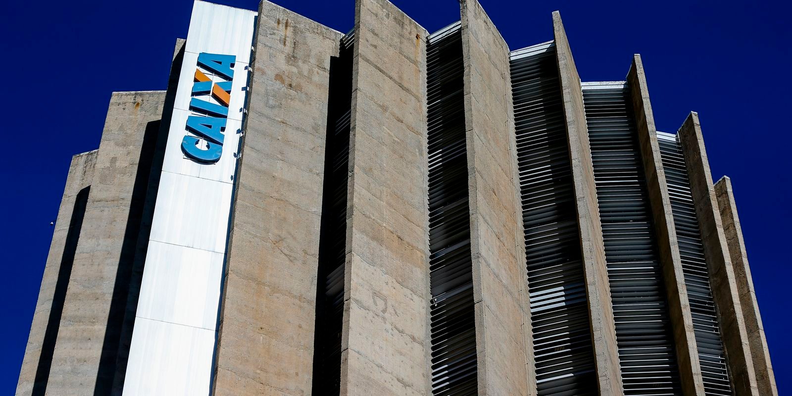 edificio_sede_caixa_economica_federal_170120182635.jpg